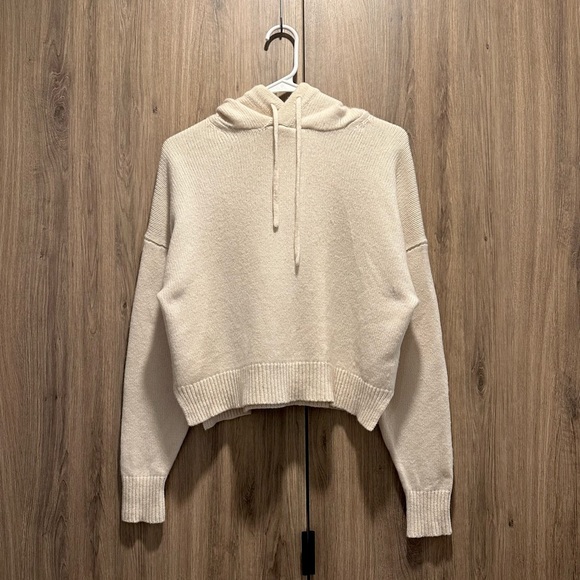 Aritzia The Group by Babaton Luxe Cashmere Hoodie White Size S - Picture 1 of 4